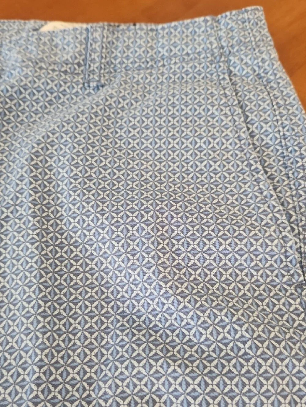 Vineyard Vines Men's Blue Geo-Print Flat Front Shorts Size 38